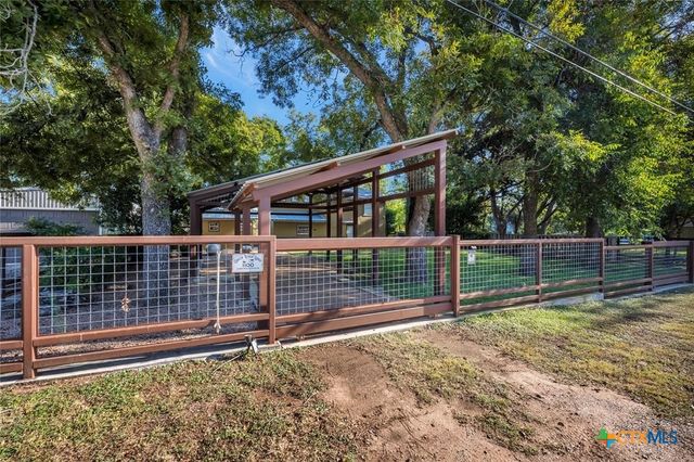 1100 Long Mountain Drive, Burnet, TX 78611