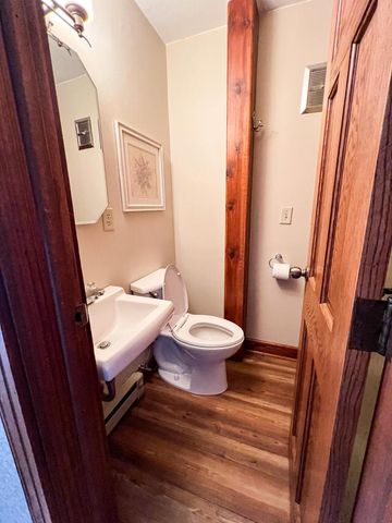 2126 Market STREET, La Crosse, WI 54601