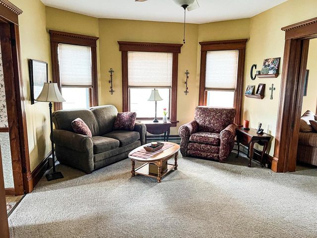 2126 Market STREET, La Crosse, WI 54601