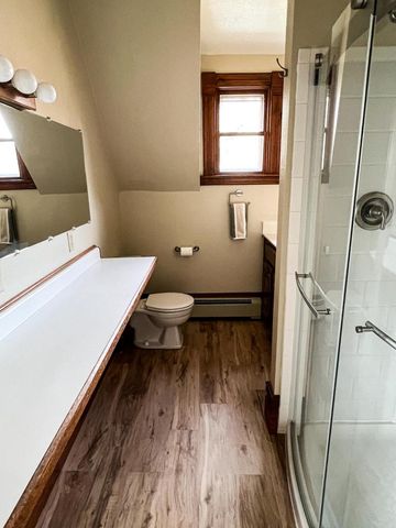 2126 Market STREET, La Crosse, WI 54601