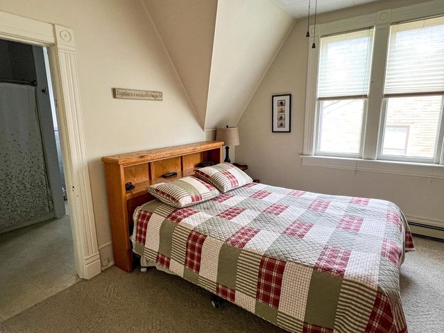 2126 Market STREET, La Crosse, WI 54601