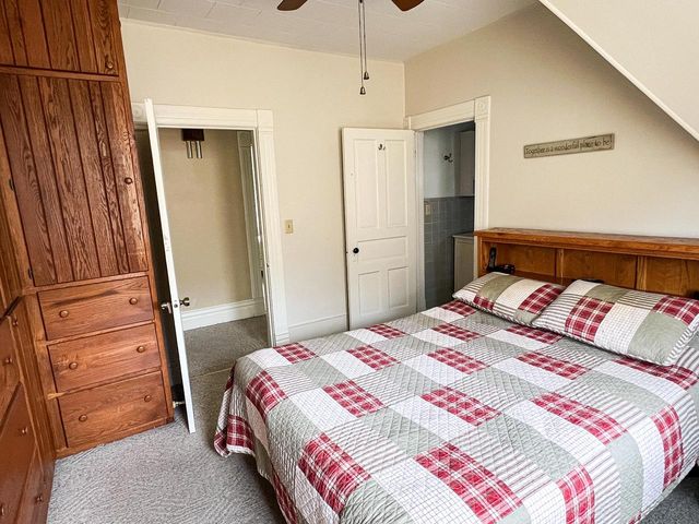 2126 Market STREET, La Crosse, WI 54601