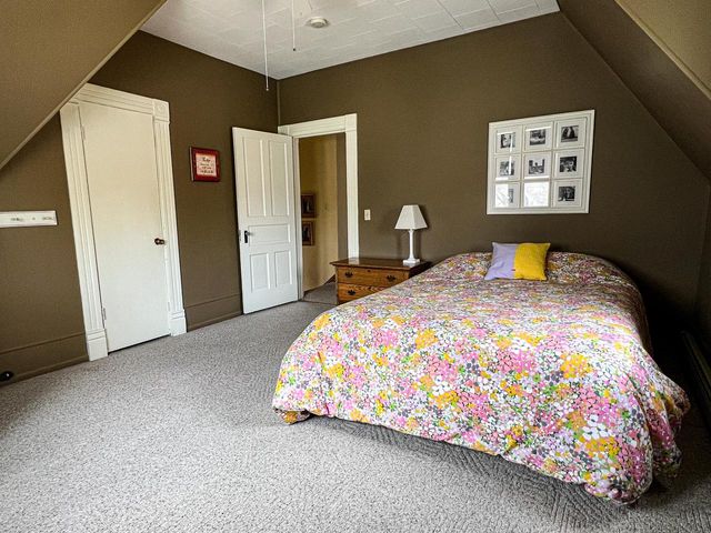 2126 Market STREET, La Crosse, WI 54601