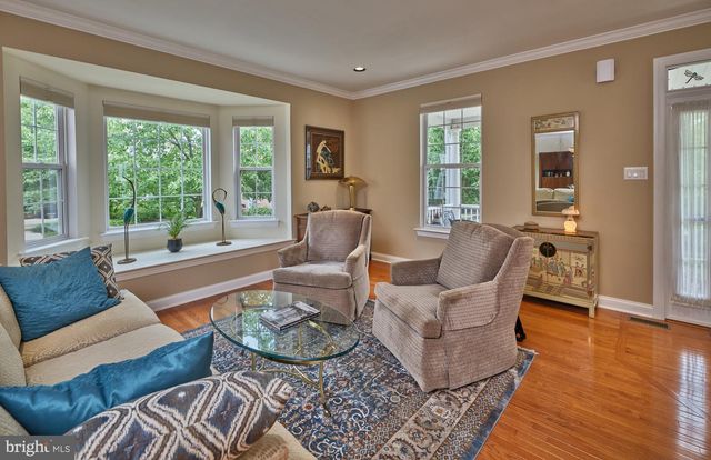 28 WOODBRIDGE DR, Doylestown, PA 18901