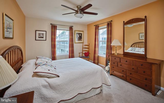 28 WOODBRIDGE DR, Doylestown, PA 18901