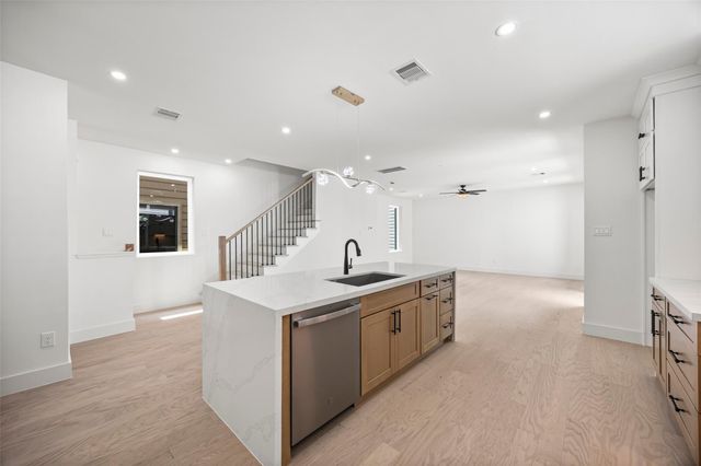 1424 W 23rd Street C, Houston, TX 77008