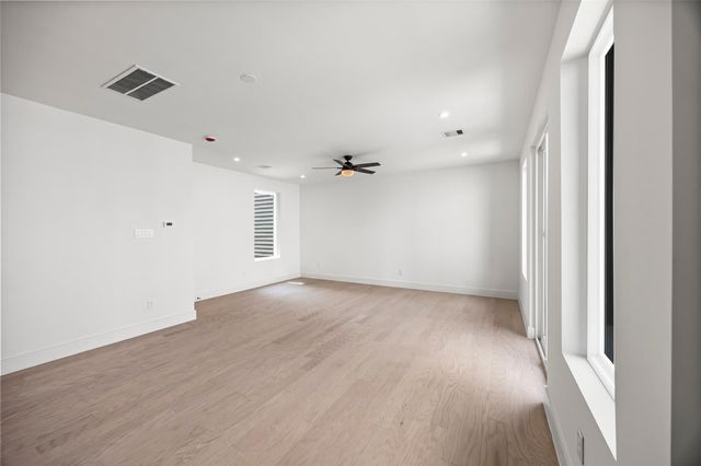 1424 W 23rd Street C, Houston, TX 77008
