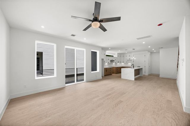 1424 W 23rd Street C, Houston, TX 77008
