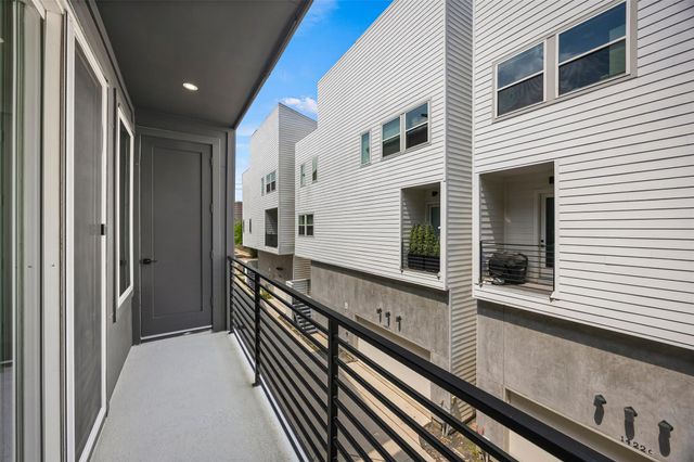 1424 W 23rd Street C, Houston, TX 77008