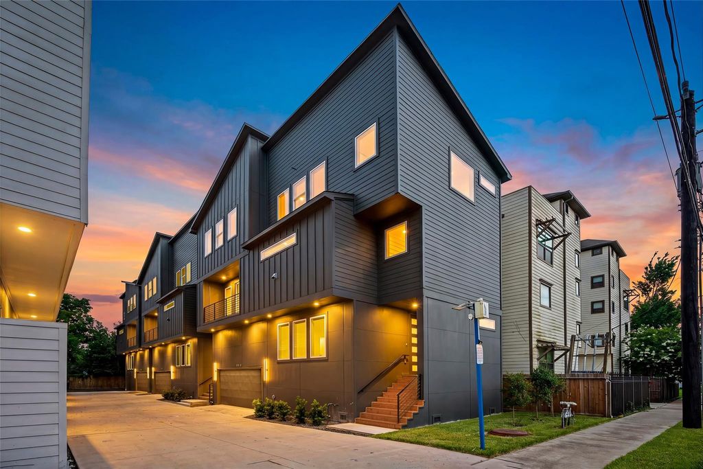 1424 W 23rd Street C, Houston, TX 77008