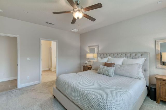 616 Expedition Way, Madera, CA 93636