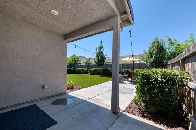 616 Expedition Way, Madera, CA 93636