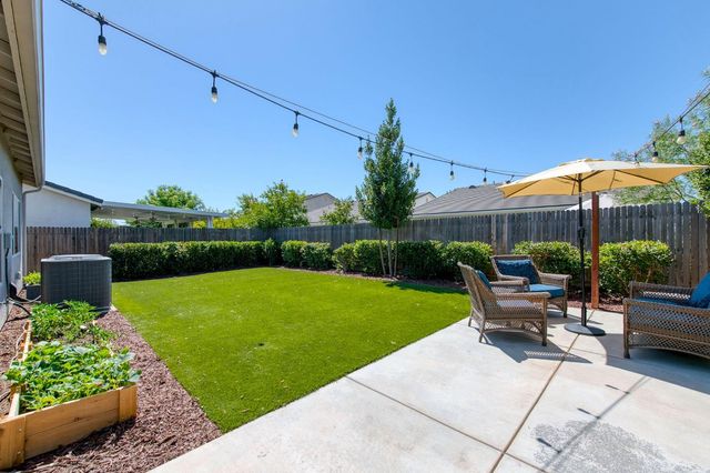 616 Expedition Way, Madera, CA 93636