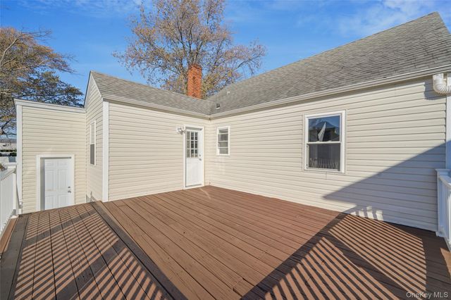 470 Miller Avenue, Freeport, NY 11520