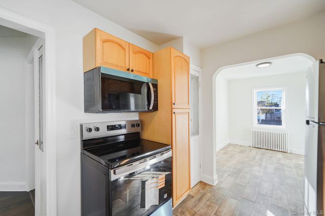 470 Miller Avenue, Freeport, NY 11520