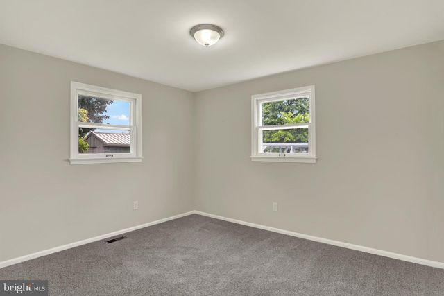 1331 S DUKE ST, Palmyra, PA 17078