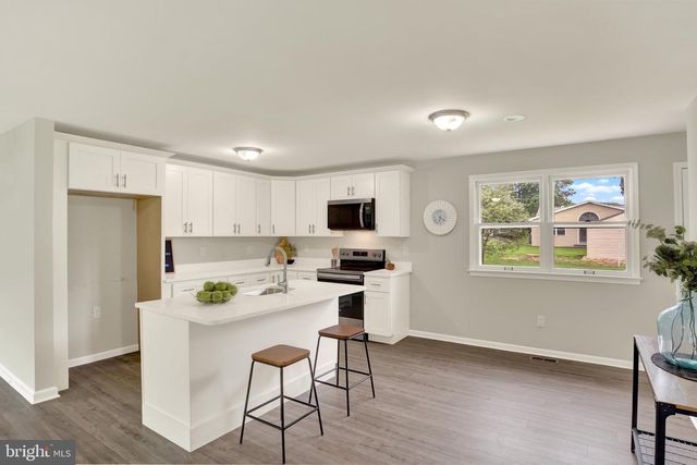 1331 S DUKE ST, Palmyra, PA 17078