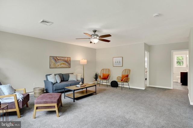 1331 S DUKE ST, Palmyra, PA 17078