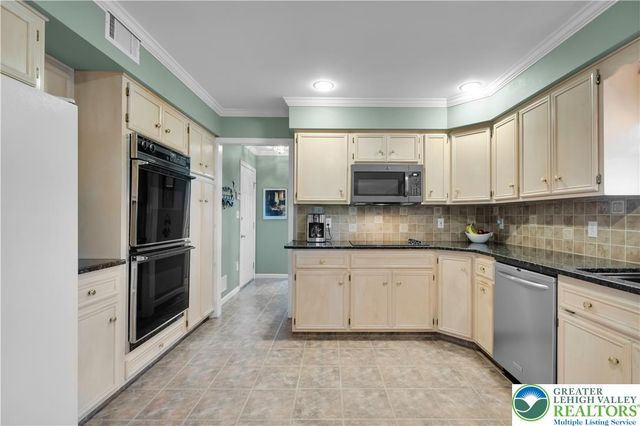 3755 Lindy Drive, North Whitehall Twp, PA 18069