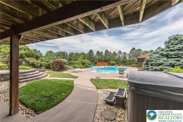 3755 Lindy Drive, North Whitehall Twp, PA 18069