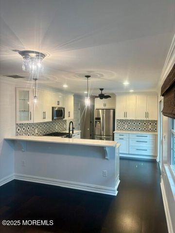 41 Pelican Road, Middletown, NJ 07748