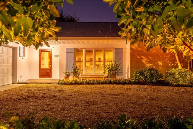 555 Honeysuckle Lane, Vero Beach, FL 32963