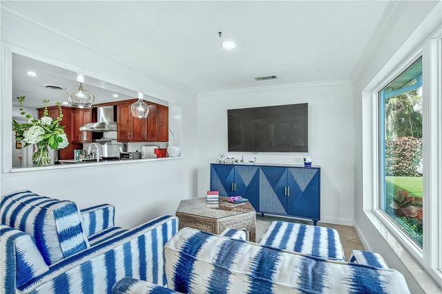 555 Honeysuckle Lane, Vero Beach, FL 32963