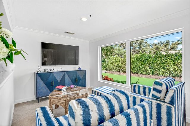 555 Honeysuckle Lane, Vero Beach, FL 32963