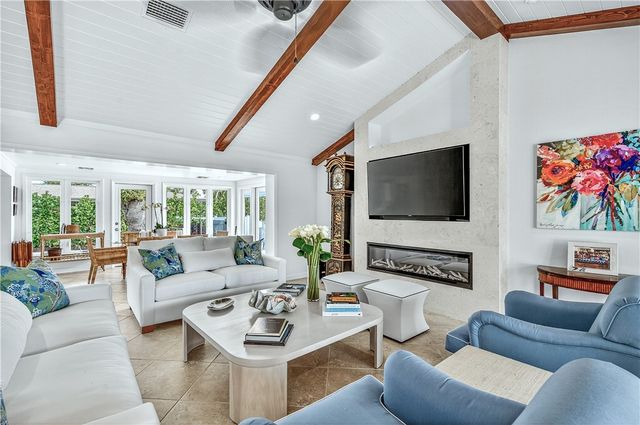 555 Honeysuckle Lane, Vero Beach, FL 32963