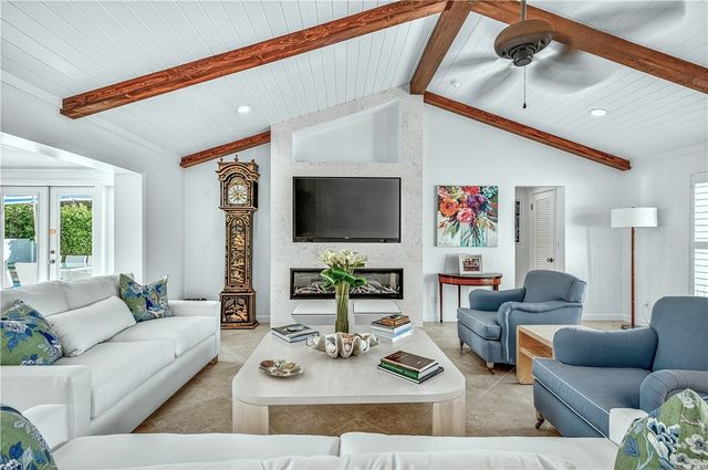 555 Honeysuckle Lane, Vero Beach, FL 32963