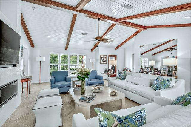 555 Honeysuckle Lane, Vero Beach, FL 32963