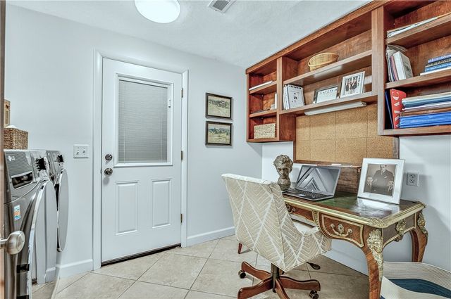 555 Honeysuckle Lane, Vero Beach, FL 32963