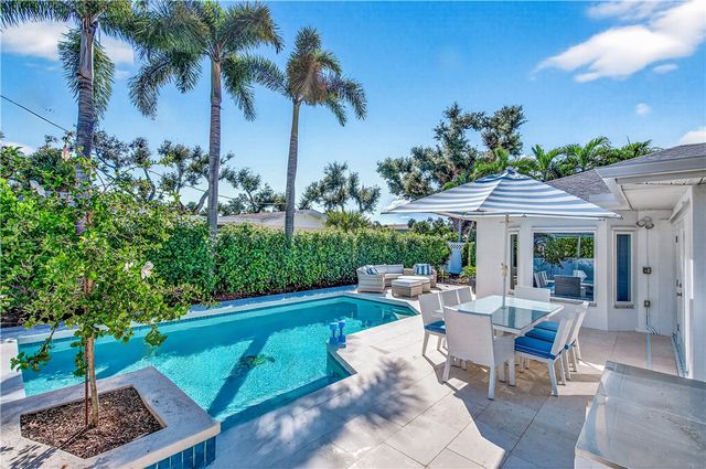 555 Honeysuckle Lane, Vero Beach, FL 32963