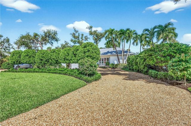 555 Honeysuckle Lane, Vero Beach, FL 32963