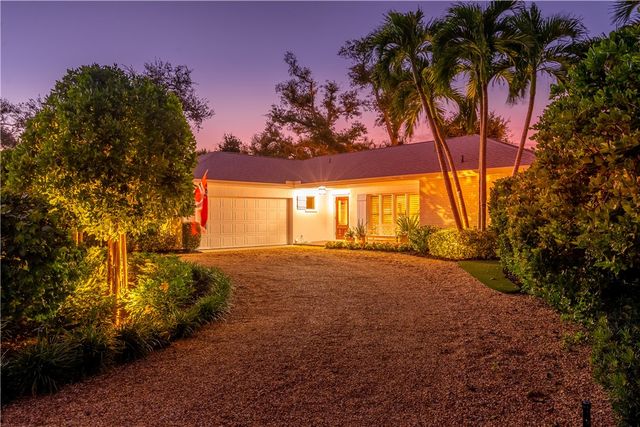 555 Honeysuckle Lane, Vero Beach, FL 32963