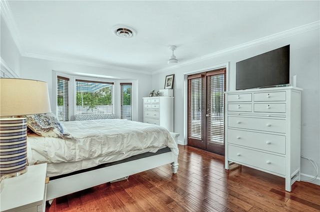 555 Honeysuckle Lane, Vero Beach, FL 32963