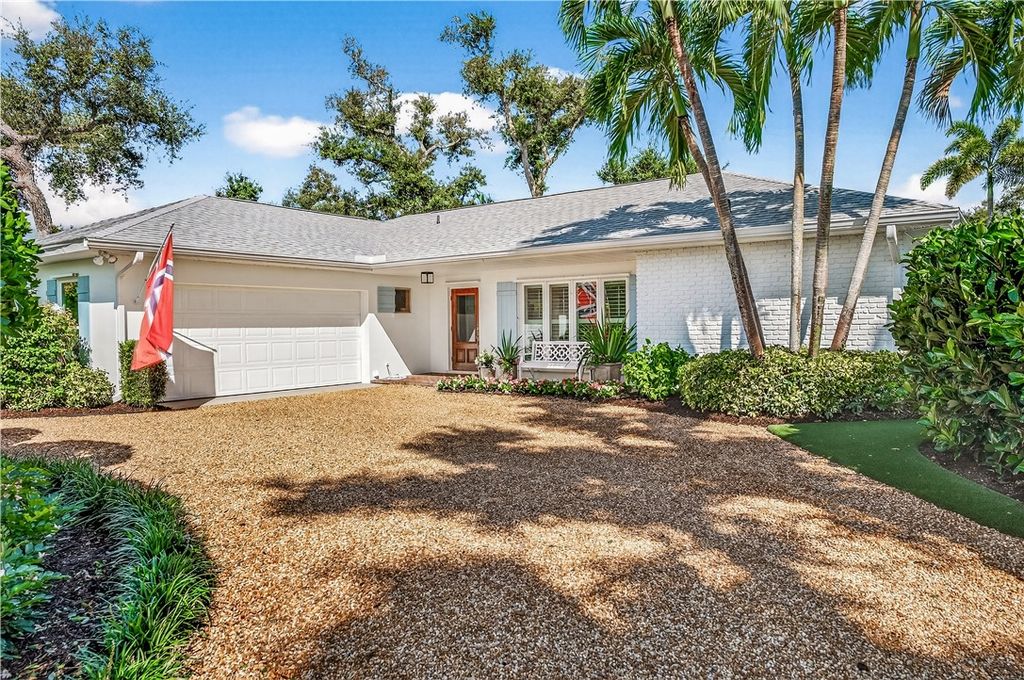555 Honeysuckle Lane, Vero Beach, FL 32963
