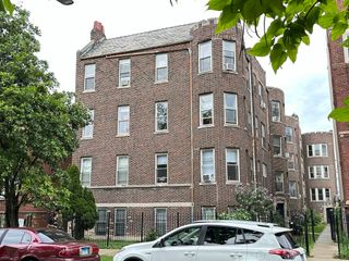 2021 N Humboldt Boulevard 2E, Chicago, IL 60647