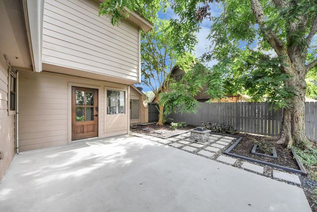 407 Hedgecroft Drive, El Lago, TX 77586