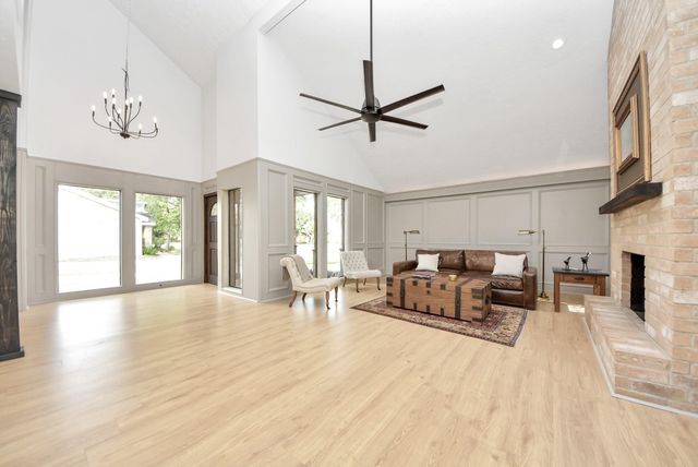 407 Hedgecroft Drive, El Lago, TX 77586