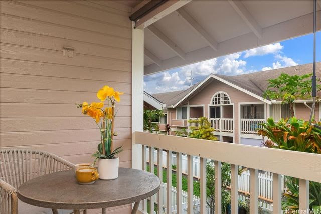 94-515 Lumiaina Street L202, Waipahu, HI 96797