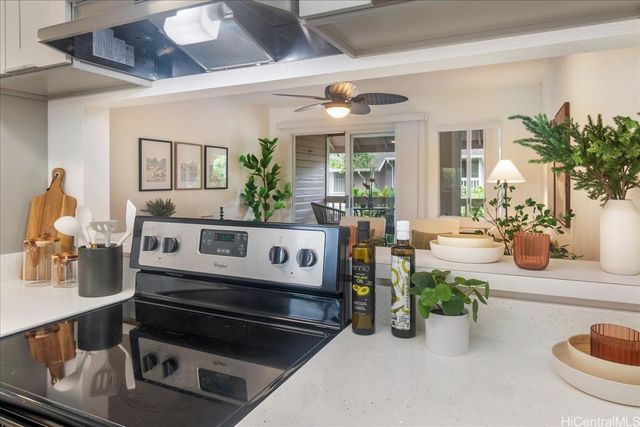 94-515 Lumiaina Street L202, Waipahu, HI 96797