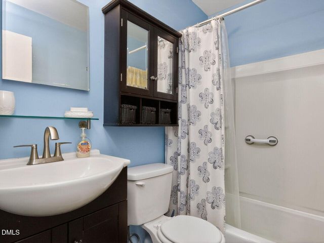 1042 Nottingham Court, Cary, NC 27511