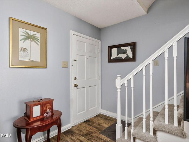 1042 Nottingham Court, Cary, NC 27511