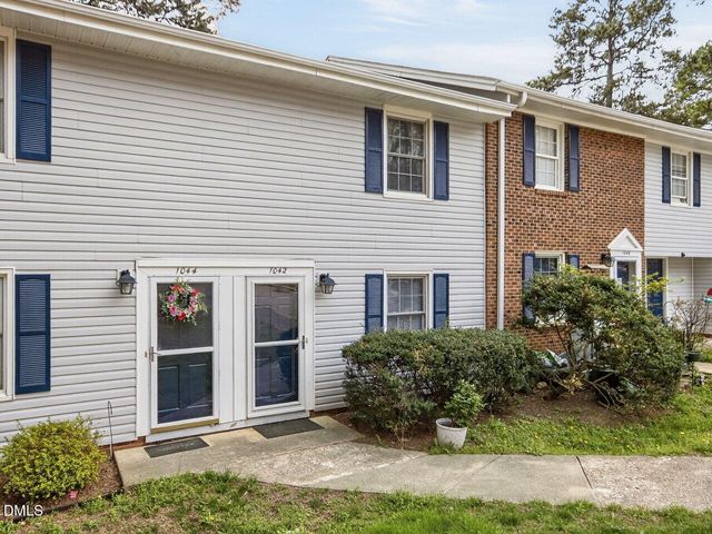 1042 Nottingham Court, Cary, NC 27511