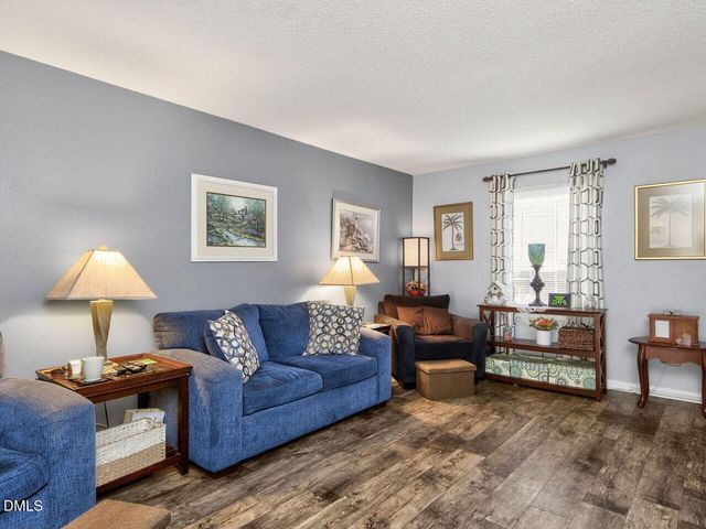 1042 Nottingham Court, Cary, NC 27511