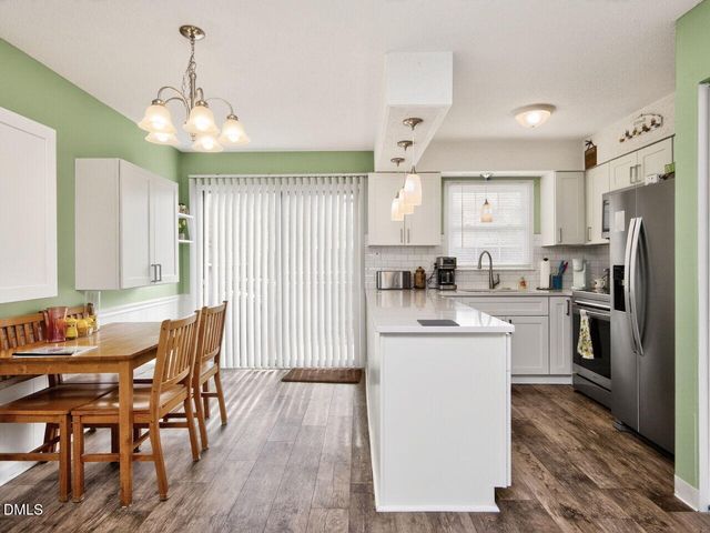 1042 Nottingham Court, Cary, NC 27511