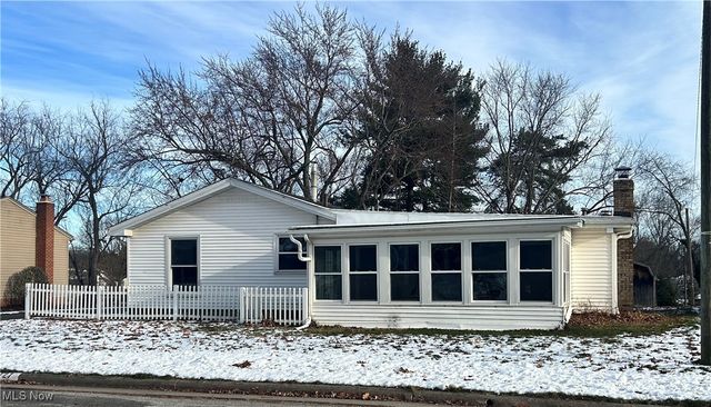 727 Circle Hill Road SE, North Canton, OH 44720