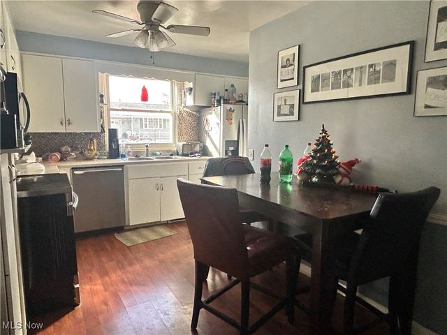 727 Circle Hill Road SE, North Canton, OH 44720