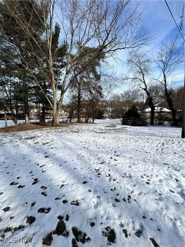 727 Circle Hill Road SE, North Canton, OH 44720